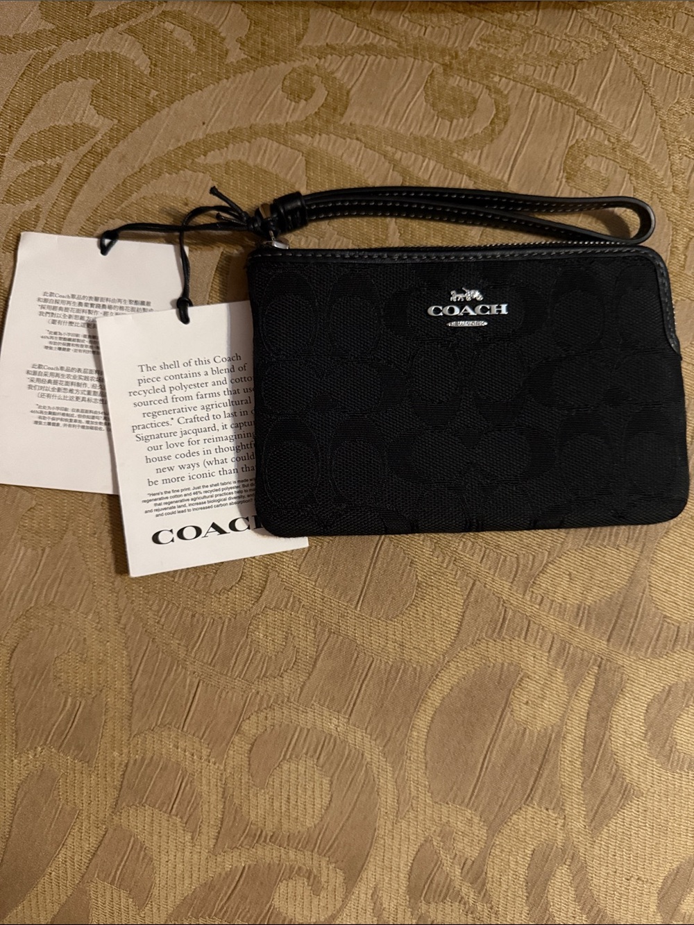 Coach Corner Zip Wristlet in Signature Jacquard NWT